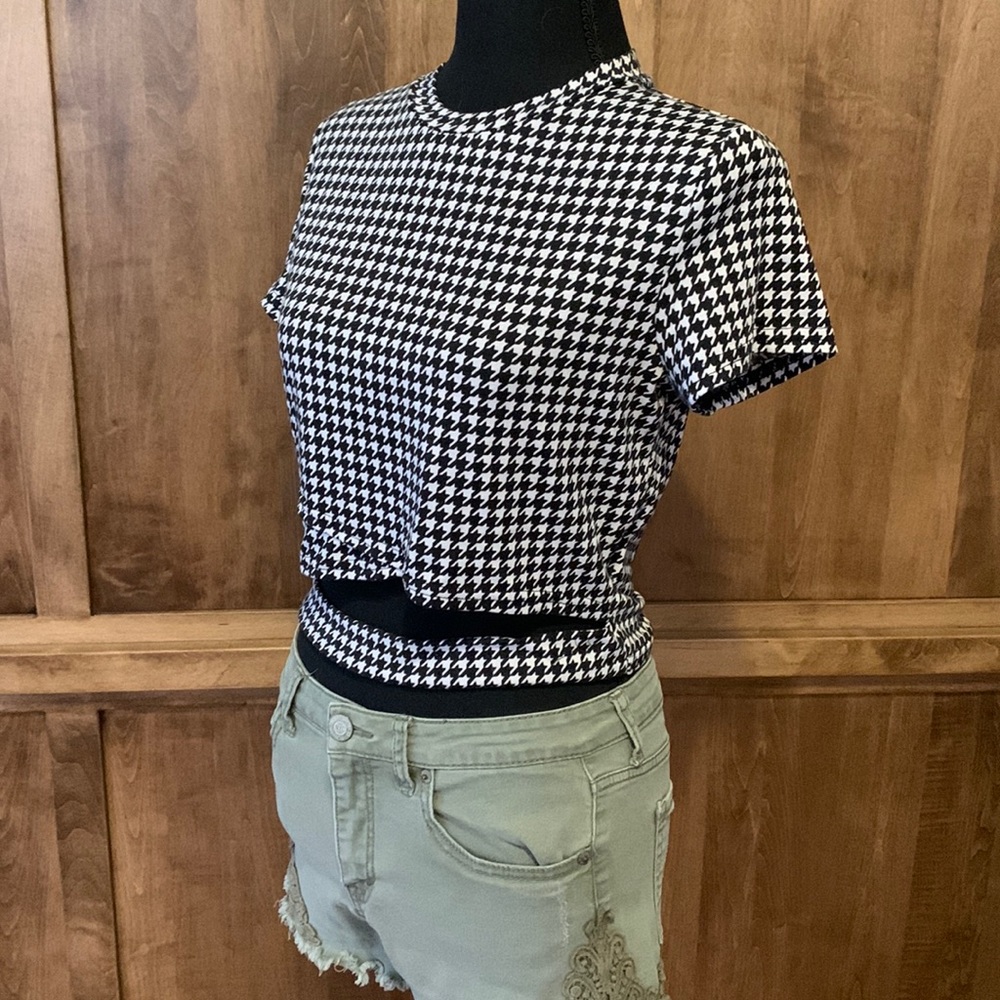 Shein black & white houndstooth crop top large